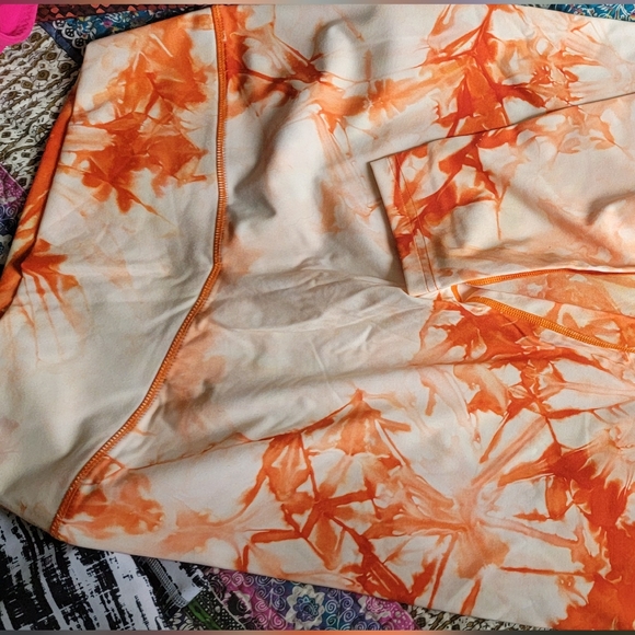 Vitality (Balance Athletica) XXL orange tie dye leggings - Picture 2 of 3